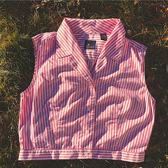 Liz Claiborne Tops - Vintage lizsport crop top/vest